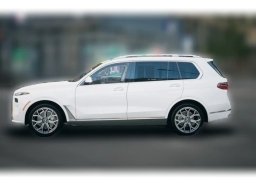 BMW X7 xDrive40i Sports Activity Vehicle 2026