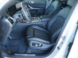 BMW X7 xDrive40i Sports Activity Vehicle 2026