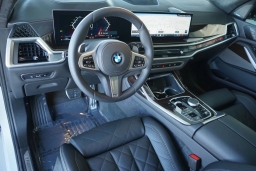 BMW X7 xDrive40i Sports Activity Vehicle 2026