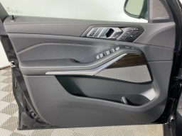 BMW X7 xDrive40i Sports Activity Vehicle 2026