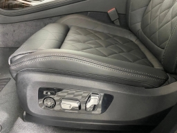 BMW X7 xDrive40i Sports Activity Vehicle 2026