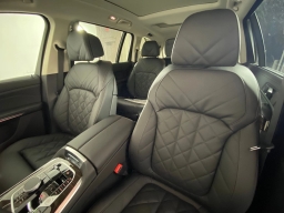 BMW X7 xDrive40i Sports Activity Vehicle 2026