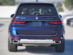 BMW X7 xDrive40i Sports Activity Vehicle 2026