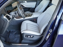 BMW X7 xDrive40i Sports Activity Vehicle 2026