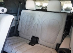 BMW X7 xDrive40i Sports Activity Vehicle 2026