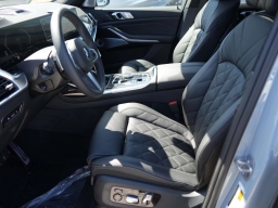 BMW X7 xDrive40i Sports Activity Vehicle 2026