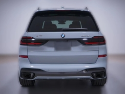 BMW X7 xDrive40i Sports Activity Vehicle 2026