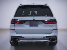 BMW X7 xDrive40i Sports Activity Vehicle 2026