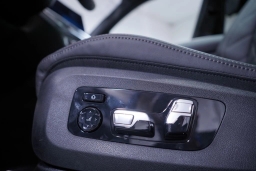 BMW X7 xDrive40i Sports Activity Vehicle 2026