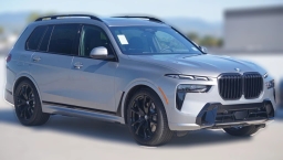 BMW X7 xDrive40i Sports Activity Vehicle 2026