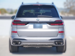 BMW X7 xDrive40i Sports Activity Vehicle 2026