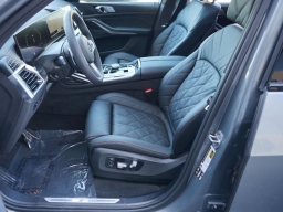 BMW X7 xDrive40i Sports Activity Vehicle 2026