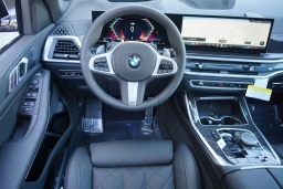 BMW X7 xDrive40i Sports Activity Vehicle 2026