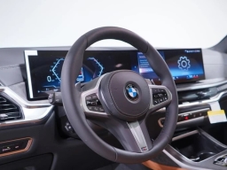 BMW X7 xDrive40i Sports Activity Vehicle 2026