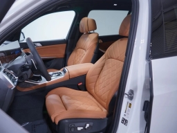 BMW X7 xDrive40i Sports Activity Vehicle 2026