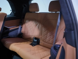 BMW X7 xDrive40i Sports Activity Vehicle 2026