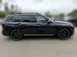 BMW X7 xDrive40i Sports Activity Vehicle 2026
