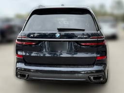 BMW X7 xDrive40i Sports Activity Vehicle 2026