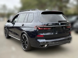 BMW X7 xDrive40i Sports Activity Vehicle 2026