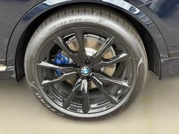 BMW X7 xDrive40i Sports Activity Vehicle 2026