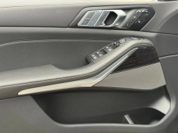 BMW X7 xDrive40i Sports Activity Vehicle 2026