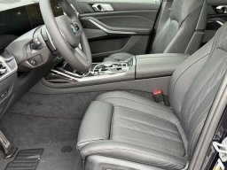 BMW X7 xDrive40i Sports Activity Vehicle 2026