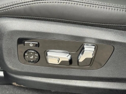 BMW X7 xDrive40i Sports Activity Vehicle 2026