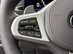 BMW X7 xDrive40i Sports Activity Vehicle 2026