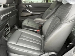 BMW X7 xDrive40i Sports Activity Vehicle 2026