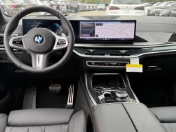 BMW X7 xDrive40i Sports Activity Vehicle 2026