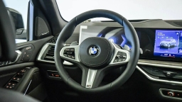 BMW X7 xDrive40i Sports Activity Vehicle 2026