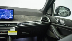 BMW X7 xDrive40i Sports Activity Vehicle 2026