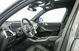 BMW X7 xDrive40i Sports Activity Vehicle 2026