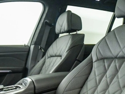 BMW X7 xDrive40i Sports Activity Vehicle 2026