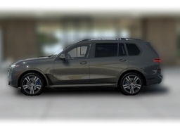 BMW X7 xDrive40i Sports Activity Vehicle 2026