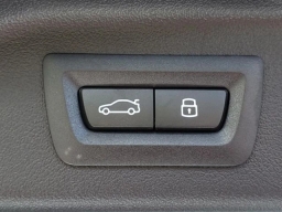 BMW X7 xDrive40i Sports Activity Vehicle 2026