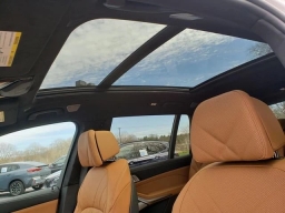 BMW X7 xDrive40i Sports Activity Vehicle 2026