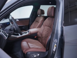 BMW X7 xDrive40i Sports Activity Vehicle 2026