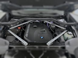 BMW X7 xDrive40i Sports Activity Vehicle 2026