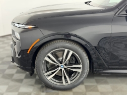 BMW X7 xDrive40i Sports Activity Vehicle 2026