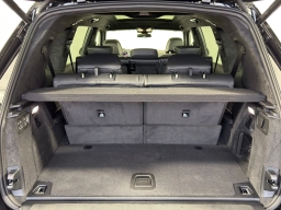 BMW X7 xDrive40i Sports Activity Vehicle 2026