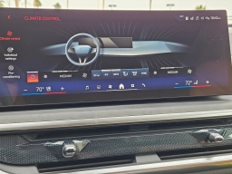 BMW X7 xDrive40i Sports Activity Vehicle 2026