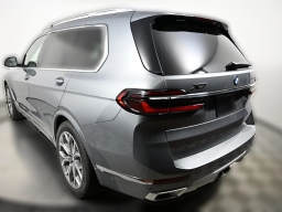 BMW X7 xDrive40i Sports Activity Vehicle 2026