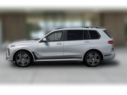 BMW X7 xDrive40i Sports Activity Vehicle 2026