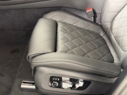 BMW X7 xDrive40i Sports Activity Vehicle 2026