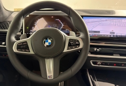 BMW X7 xDrive40i Sports Activity Vehicle 2026