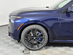 BMW X7 xDrive40i Sports Activity Vehicle 2026