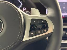 BMW X7 xDrive40i Sports Activity Vehicle 2026