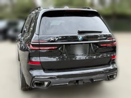 BMW X7 xDrive40i Sports Activity Vehicle 2026