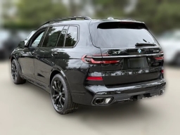 BMW X7 xDrive40i Sports Activity Vehicle 2026